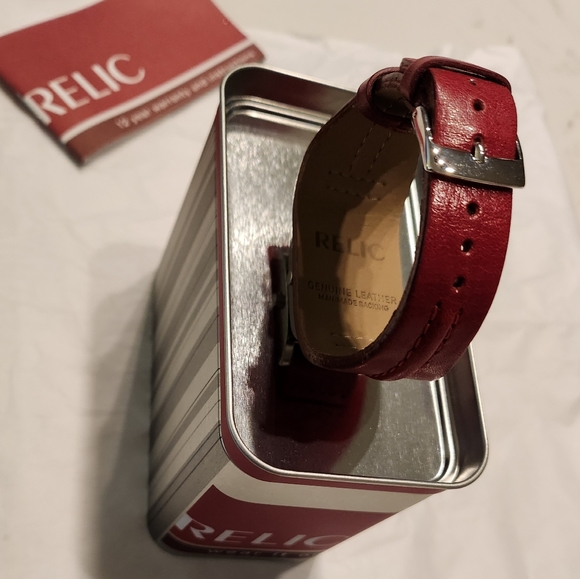 Rectangular Unisex Watch - Picture 4 of 5